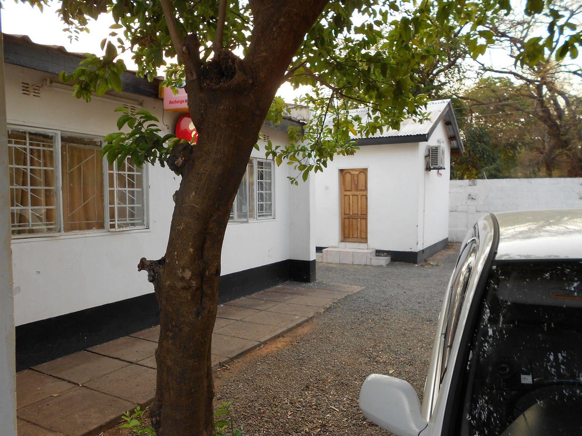 Comfort Corner Guesthouse Livingstone Buitenkant foto