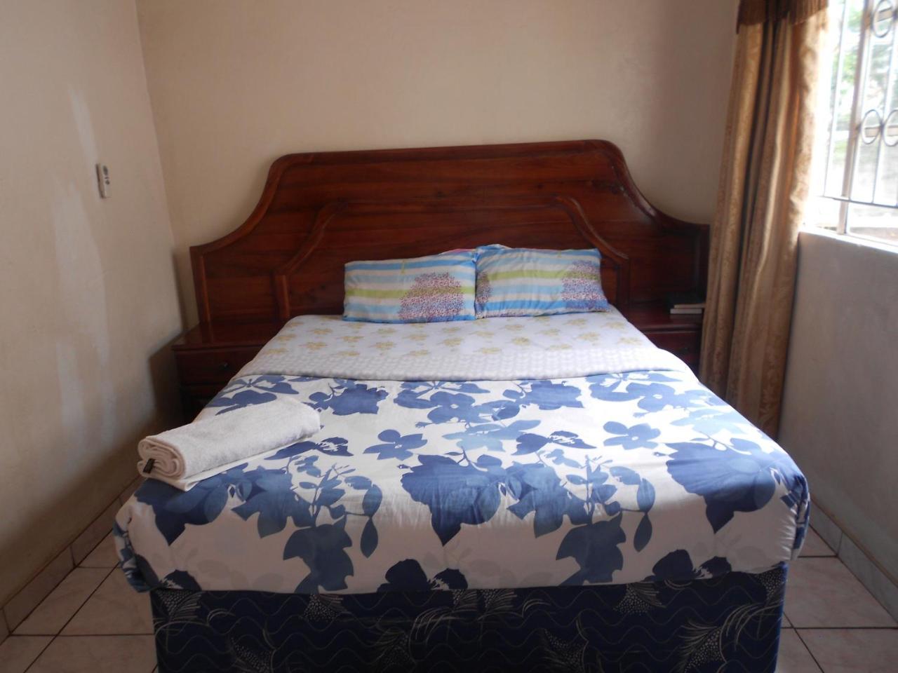 Comfort Corner Guesthouse Livingstone Buitenkant foto